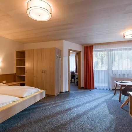 Haus Am Wildbach فندق اوفاش